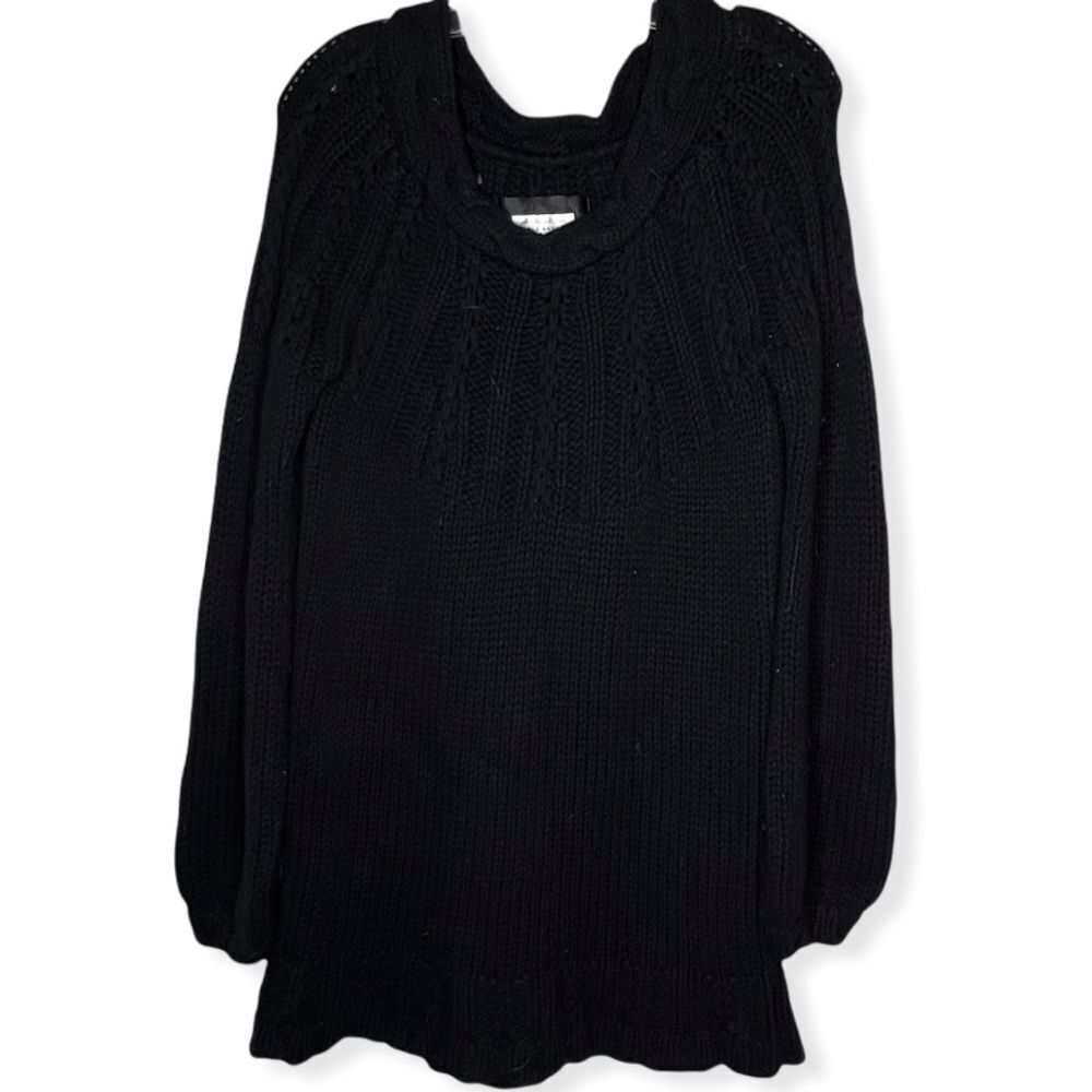 Old Navy Lambswool Black Sweater‎